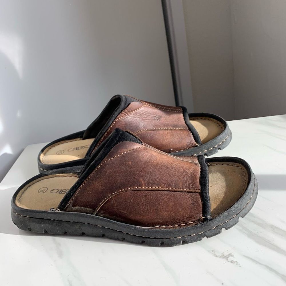 Vintage CHEROKEE flats sandals mens sz 8.5